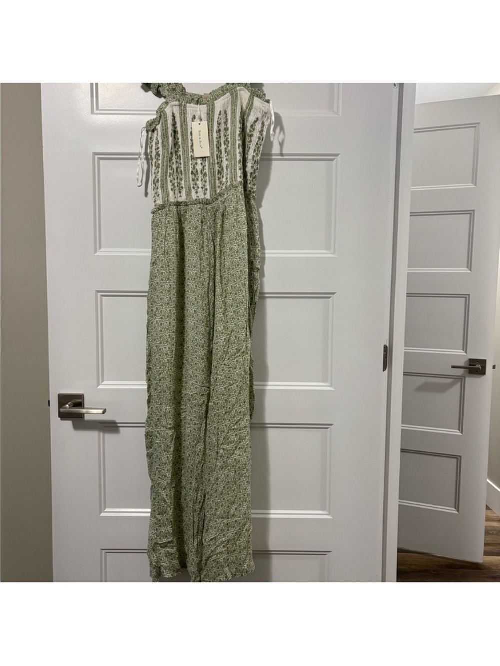 Women's Green Floral Tie-Strap Jumpsuit